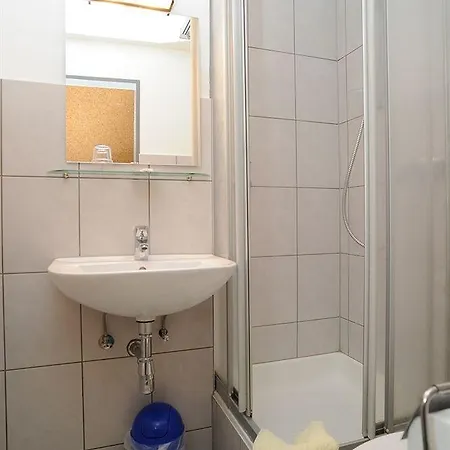 Karolinger - Self Check-in Hotel 2*