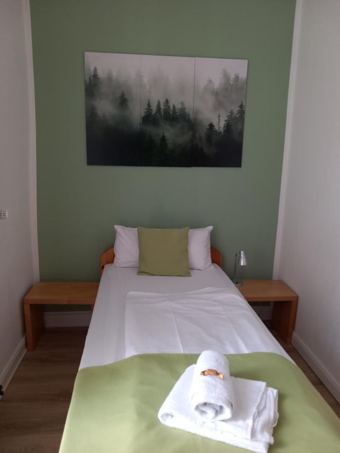 Karolinger 2* Dusseldorf