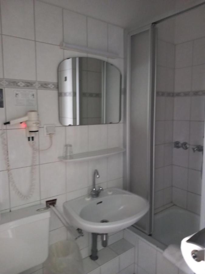 Hotel Karolinger - Self Check-in
